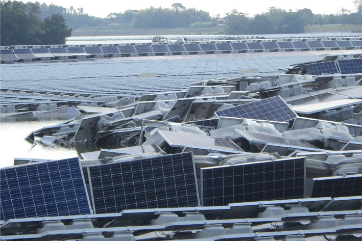 千葉県市原市水上設置型太陽光発電所損壊(2019年9月台風)