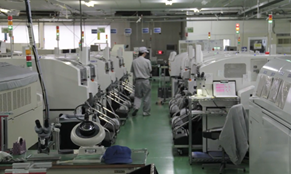 アリーナの工場の様子を映した写真です。