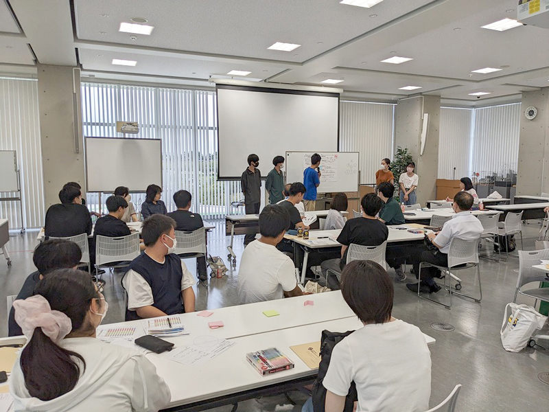 発表者の様子