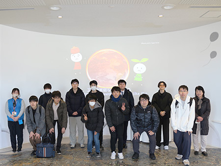 大学生向け施設見学会の写真