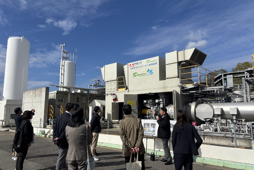 川崎重工業  見学の様子2