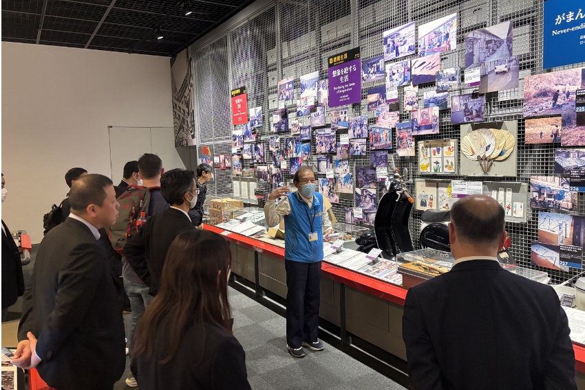 人と防災未来センター 見学の様子1