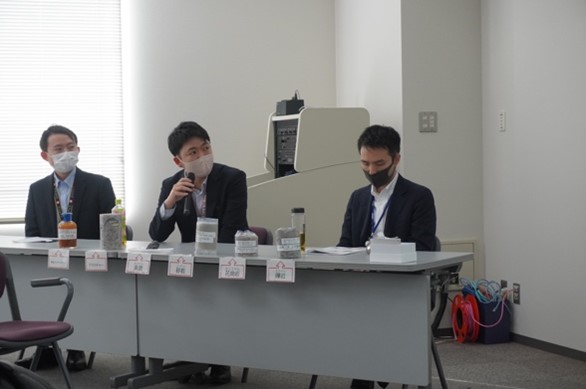 橋本氏、大久保氏、田名部氏のインタビューの写真