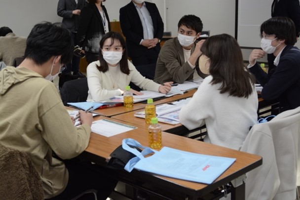 学生のワークショップの写真